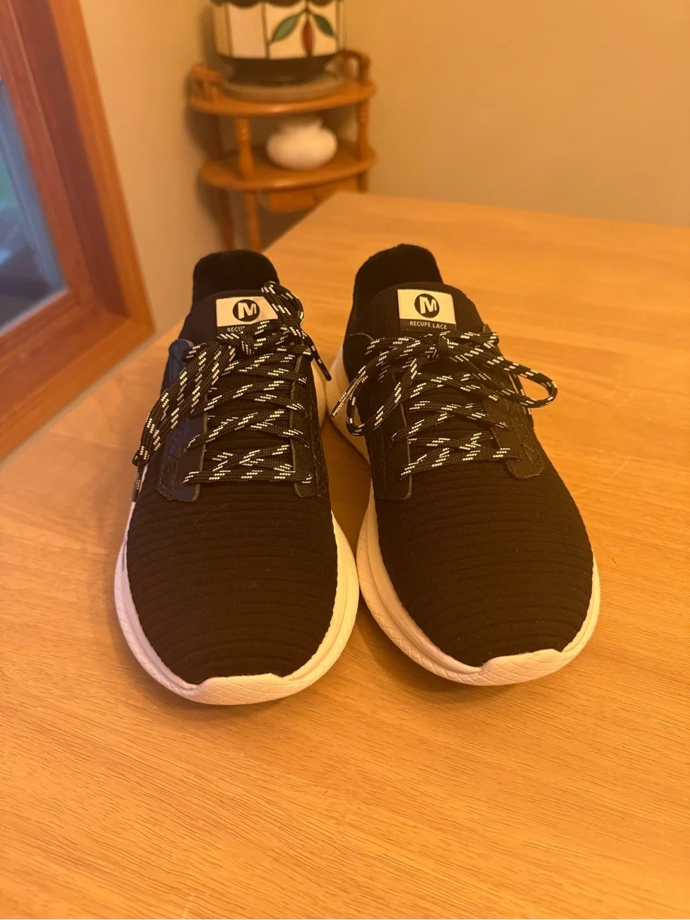 Merrell women’s Recupe Lace athletic shoe size 7